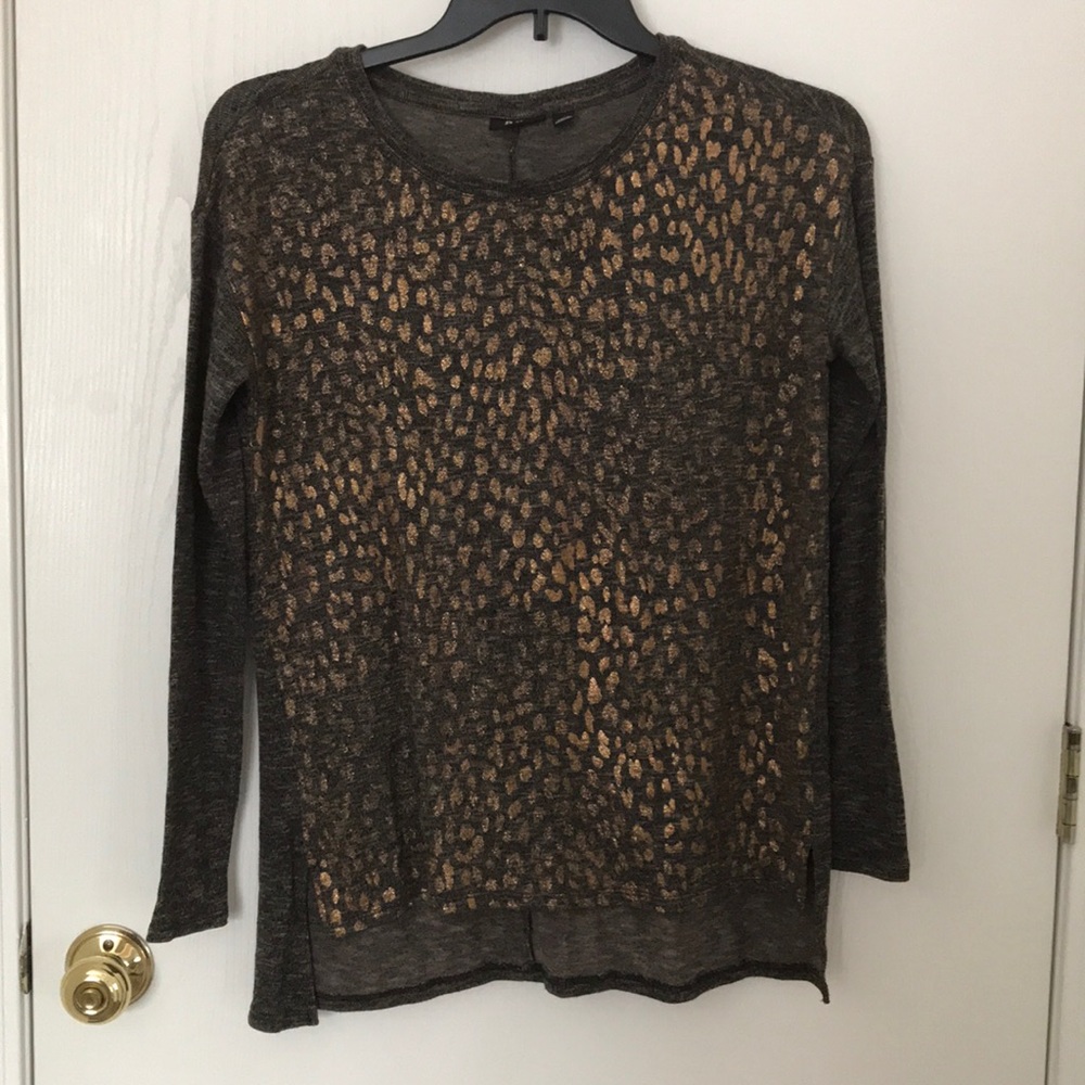 Lightweight sweater